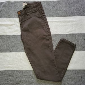 💫5/$20 womens 4 grey skinny jeans